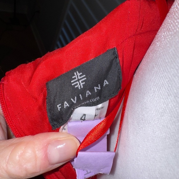 Faviana red long formal sweetheart gown ruched with cape train size 4 - Picture 11 of 14